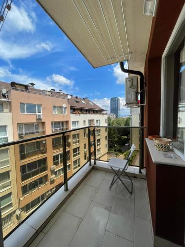Chicago Modern 1BDR apt near Arena 8888 Sofia and SofiaMed, Sofia (Foto 7)