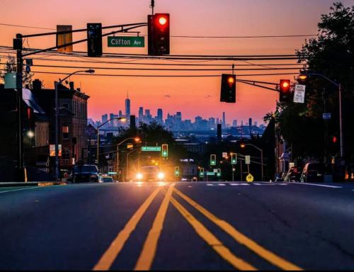 Belmont Suites - BR 2 (Private Room) - 30 mins to NYC