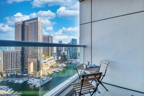 ShoresInn - Spacious unit with Dubai Marina View, Dubaï