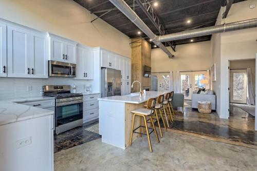 Downtown Clayton Charm Unit 4 in Clayton, USA
