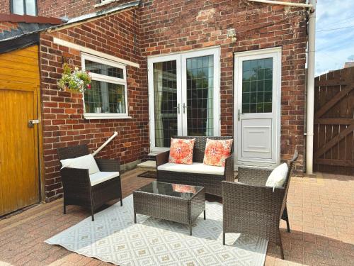 Cosy Croft Cottage in Rawmarsh