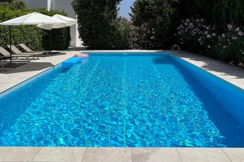 Villa En Zona Playa D'en Bossa Con Gran Piscina - Ibiza
