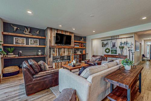 Copperwood Condominiums #15 in Eagle River, USA