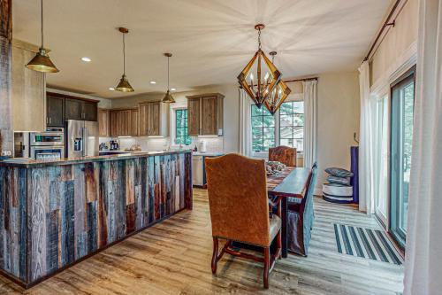 Copperwood Condominiums #15 in Eagle River, USA