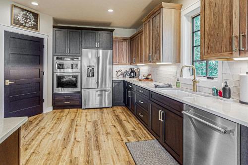 Copperwood Condominiums #15 in Eagle River, USA