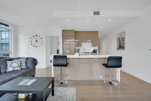 2-Bedroom Apartment in Central Location in Vancouver, Canada