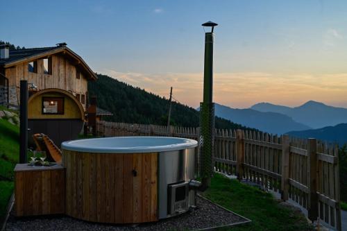 Karstais baseins, LARIS mountain house in Sant' Orsola Terme