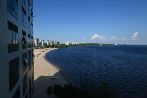 Tropical Executive Flat Suite 817 with View in Riverfront