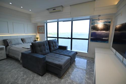 Tropical Executive Flat Suite 817 with View in Riverfront