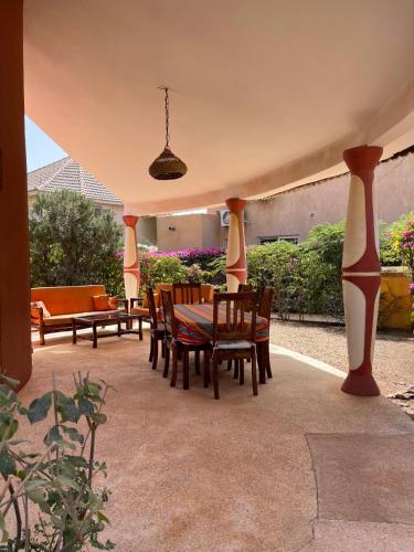 2 bedrooms, 3 beds