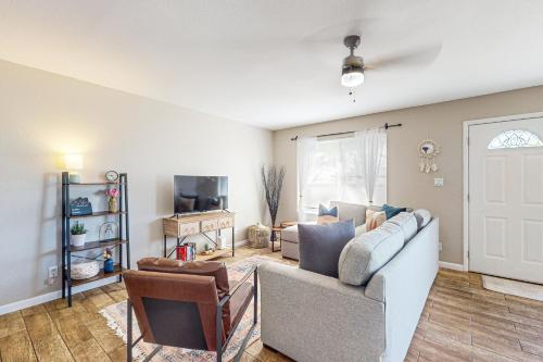 Fun in the Fountain Hills Sun in ฟาวเท่นฮิลล์