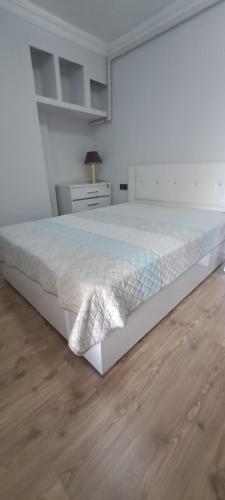 Eligible Furnished Flat İn Konyaaltı Antalya, Antalya (zdjęcie 4)