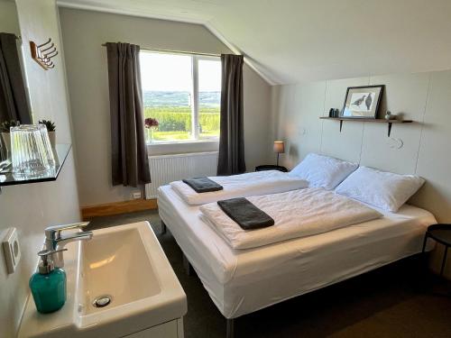 Eyjólfsstadir Guesthouse - image 3
