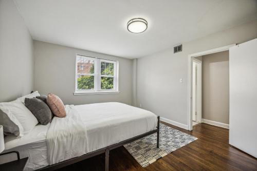 Wynnefield 1923-90, 2bd I Spacious I Parking in Philadelphia, USA