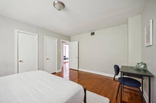 Wynnefield 1923-92, 2bd I Spacious I Parking in Philadelphia, USA