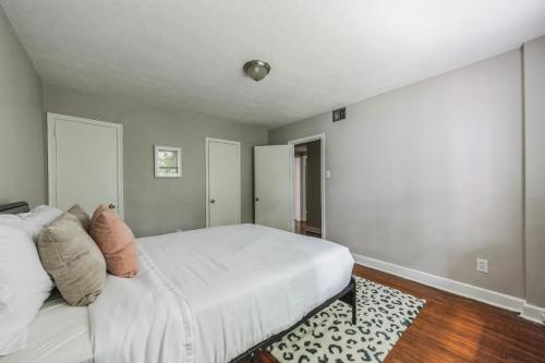 Wynnefield 1923-92, 2bd I Spacious I Parking in Philadelphia, USA