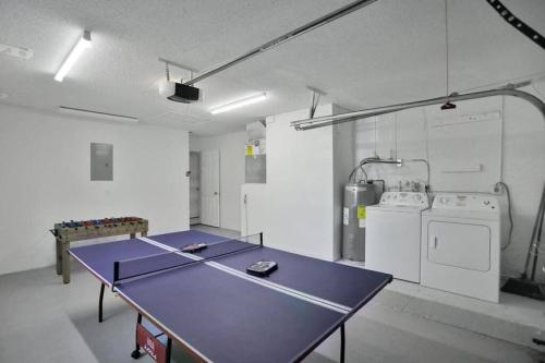 Delray Beach 3Bd Home & Pool with Game Room, 10 guests in Delray Beach, USA