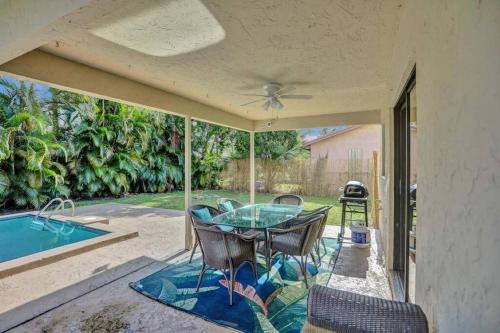 Delray Beach 3Bd Home & Pool with Game Room, 10 guests in Delray Beach, USA