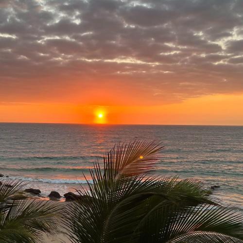 Hotel Puerto Varas de Punta Sal in Canoas De Punta Sal