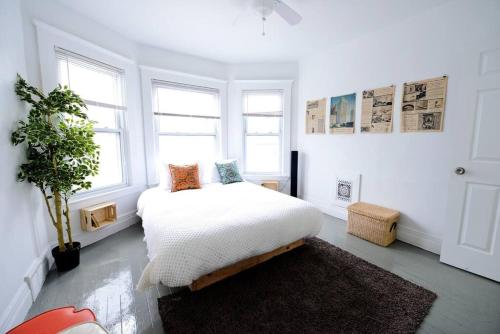 Detroit 5-Bedroom, Near Museums & Ping Pong in Detroit, USA