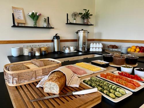 Food and beverages, Eyjolfsstadir Guesthouse in Egilstadir