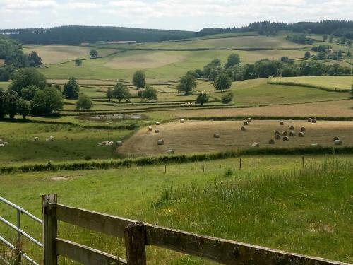 Vaade, GITE A LA FERME in Le Rousset