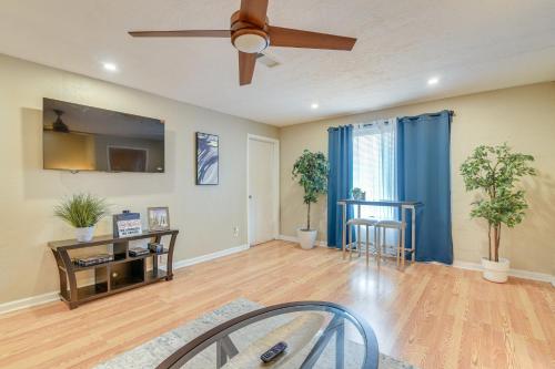 Houston Apartment Large Balcony, 6 Mi to Downtown in Houston, USA