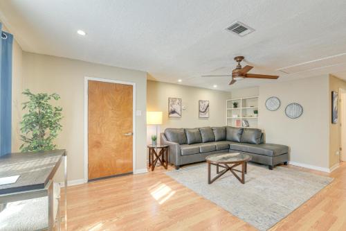 Houston Apartment Large Balcony, 6 Mi to Downtown in Houston, USA
