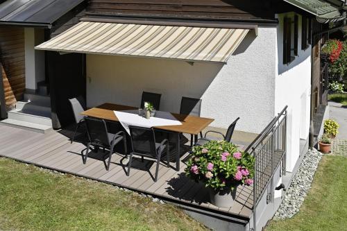 Haus Tschambräu (Haus Tschambrau) in جاشورن