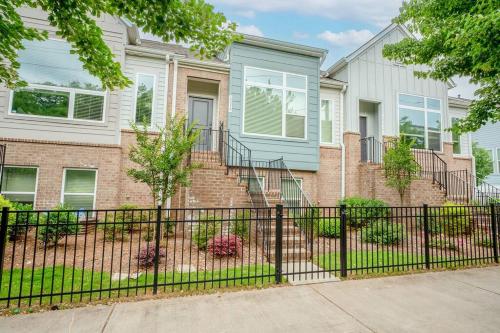 Uptown Charlotte Stay 3B 2B King Bed sleeps 8 in Charlotte, USA
