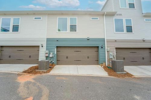 Uptown Charlotte Stay 3B 2B King Bed sleeps 8 in Charlotte, USA
