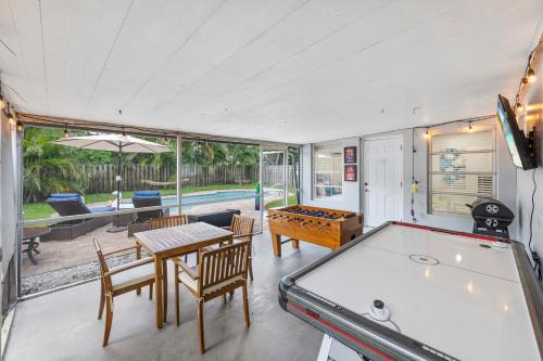 3BR Mini Oasis - Pool, Game Lounge and Near Beaches in Fort Lauderdale, USA