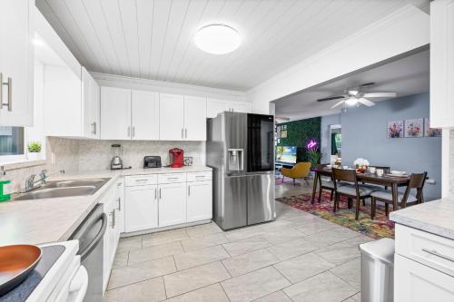 3BR Mini Oasis - Pool, Game Lounge and Near Beaches in Fort Lauderdale, USA