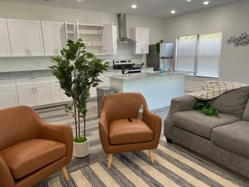 Staycation near Carowinds K Bed 2Q in Charlotte, USA