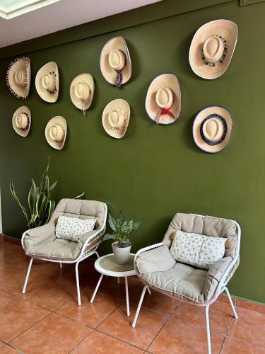 Hotel Andoria – San Salvador, MA