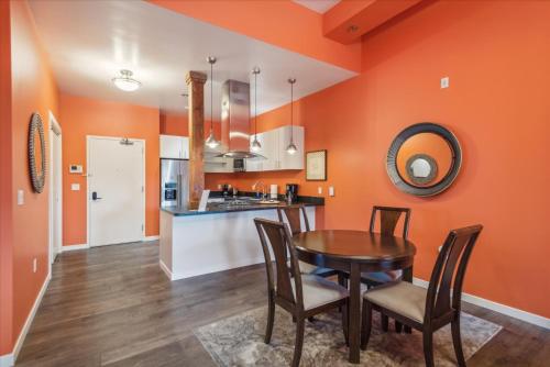 VioletSuitesPDX Boutique Hotel