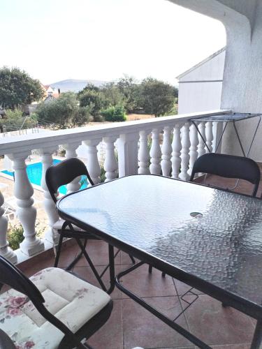 ApartmentsNika with private pool