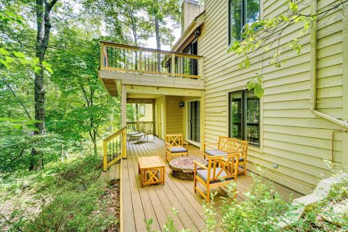 Wintergreen Resort Home with 2 Decks and Ski Access! in Roseland, USA