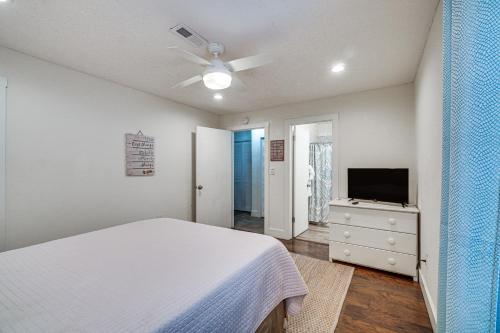 Gatlinburg Townhome with Mountain Views and Pool Access - image 36