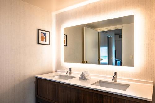 奥克兰机场假日酒店