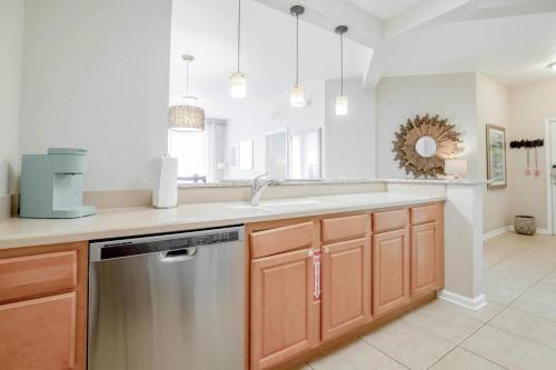 New! Spectacular Vista Cay Penthouse Prize Near Theme Parks Walk to Conventions and Intl Drive in Orlando, USA