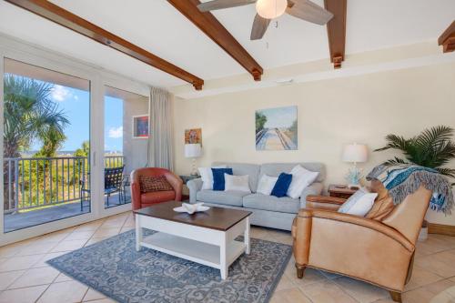 3 Bed Condo Block to Beach 2 Pools Hot Tub 3 Bed Condo Block to Beach 2 Pools Hot Tub