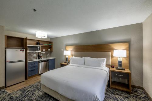 Wichita West Inn and Suites - image 11