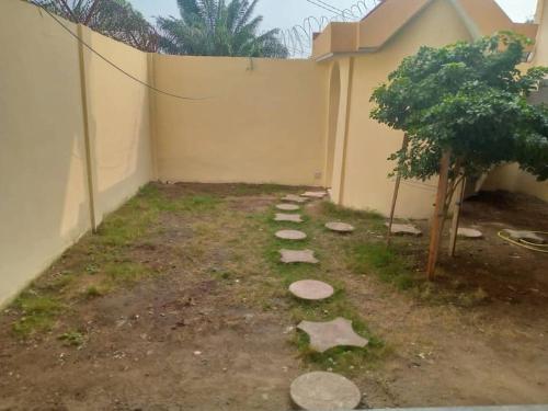 - KOSS - Hebergement entier - Lome,