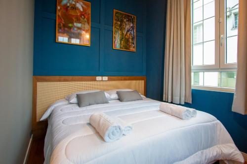 2 twin beds
