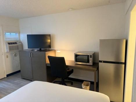 MC Pacific Inn & Suites Torrance – Torrance, CA
