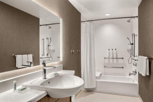 SpringHill Suites by Marriott Menomonee Falls - image 14