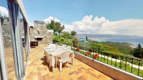 Casa-Anne Gaou Benat air-con private pool view Casa-Anne Gaou Benat air-con private pool view