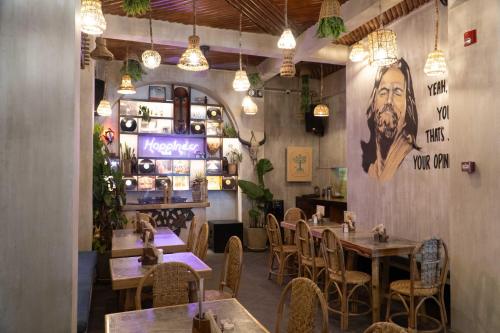 Bar/lounge, Happiness Hostel El Nido in Palawan