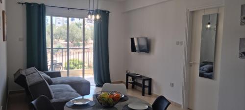Melania Modern Apart with pool near CORAL BAY, Pafos, Peyia (photo 8)